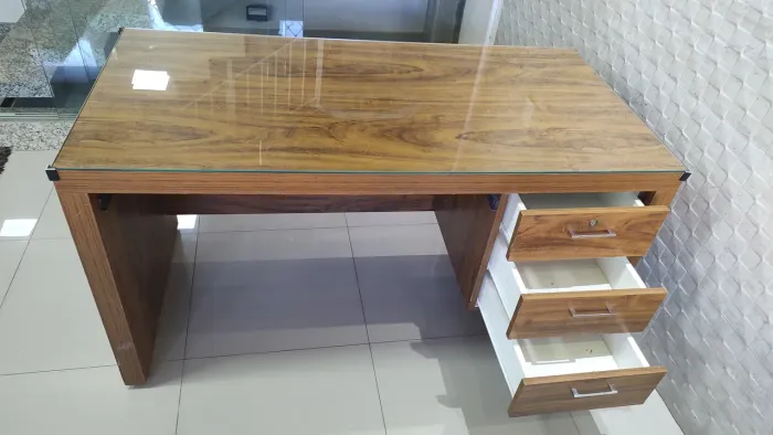 Mesa para Escritório com Gaveteiro 3 Gavetas C/VIDRO 1,92m x 0,70cm