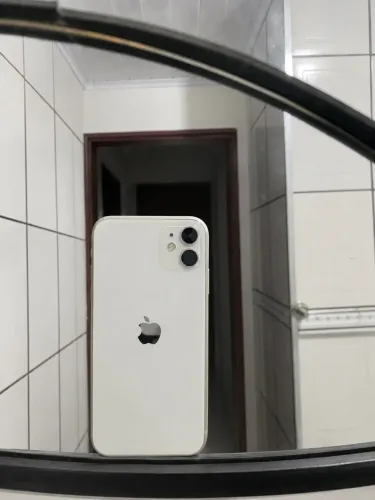 iPhone 11 64 gb sem nenhuma troca de peça
