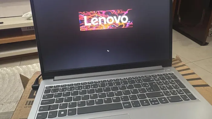 Notebook Lenovo IdeaPad 1 Ryzen 3 8GB SSD 256GB Windows 11 Com Garantia