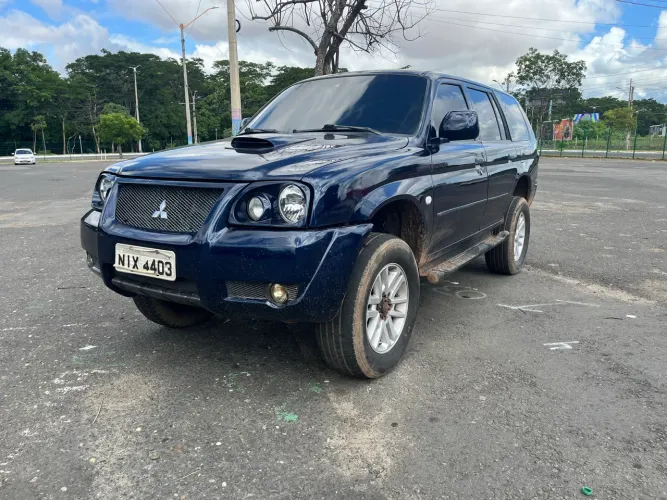 Mitsubishi Pajero Sport HPE 2.5 4X4 Diesel Mec. 2010