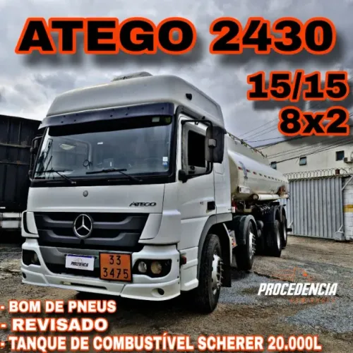 Atego 2430 8x2 15/15 no tanque combustível