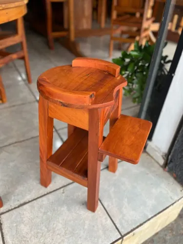 Banqueta para Tereré na Peroba Rosa
