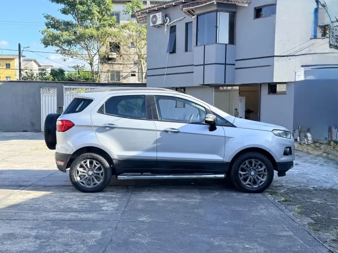 Ford Ecosport Freestyle 1.6 16V Flex 5P 2013