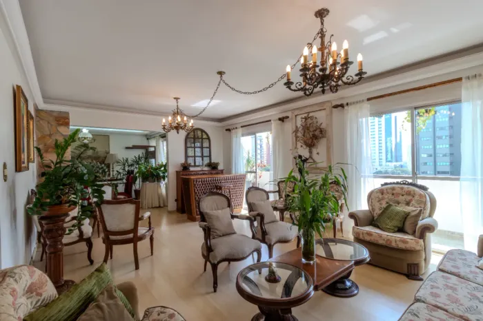 Apartamento para venda em Campo Belo com 4 quartos, sendo 3 suítes, 172m²