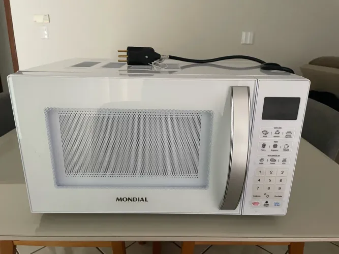 Micro-ondas Mondial 21L 3 meses de uso!!!