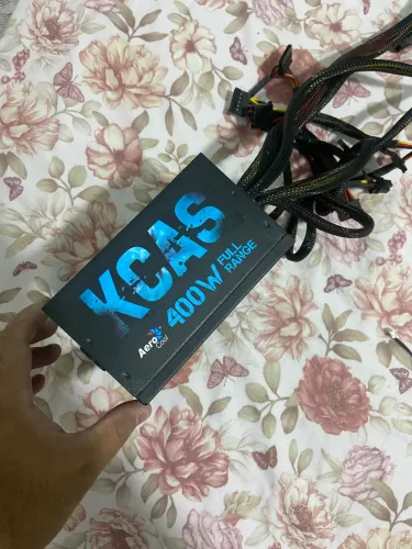Fonte 400w 80plus pra ir embora logo