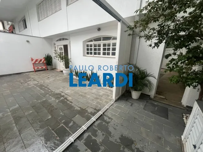 CASA ASSOBRADADA - VILA MADALENA - SP
