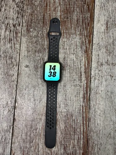 Apple Watch Série 4 Nike