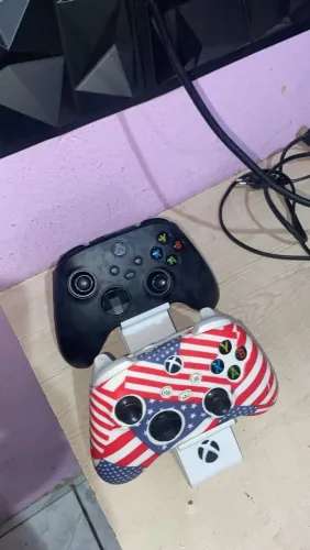 Dois controles xbox séries s 
