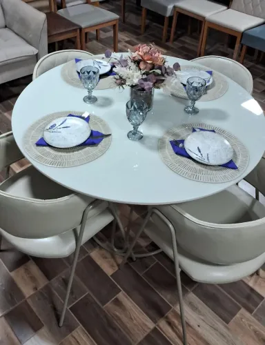 MESA RUBI COM CADEIRAS VENEZA - C&M DECOR 