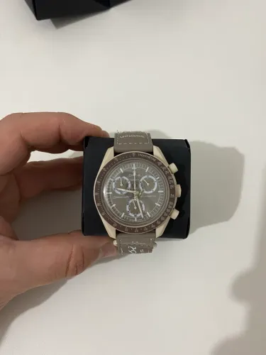 Relógio omega moonswatch