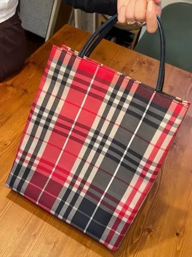 bolsa burberry london xadrez nova check vermelha tote 100%