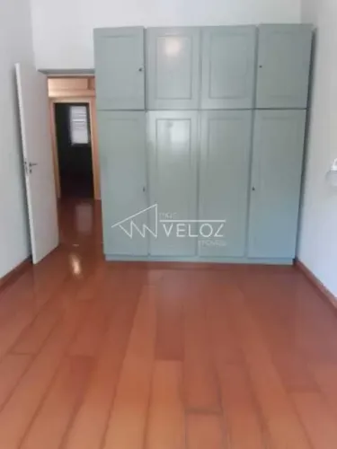 Apartamento : / Residencial / Santa Teresa