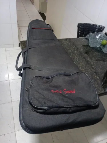 Case para guitarra ou contrabaixo 