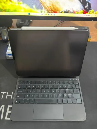 Ipad Air 5 (Chip M1) + Apple Pencil + Capa Teclado (Como novo)