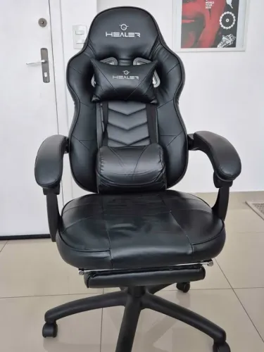 Cadeira Gamer Preta Reclinável com Apoio para Pés - Excelente Estado