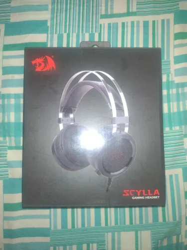 Headset redragon Scylla usado