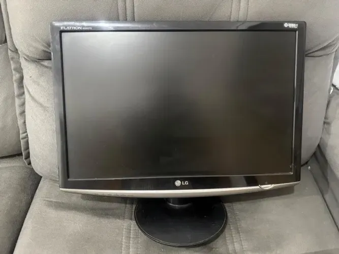 Monitor lg 22 polegadas perfeito pronto para uso