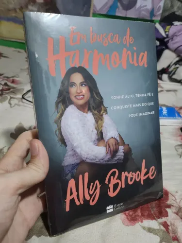 Livro Em Busca de Harmonia, lacrado
