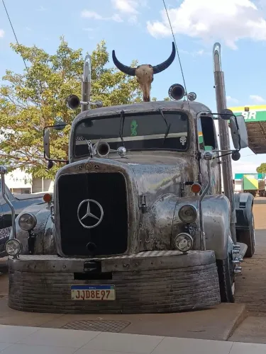 Pego caminhão imóvel carro