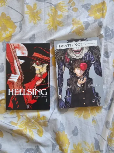 2 mangás hellsing vol 1 e death note<br><br>short stories