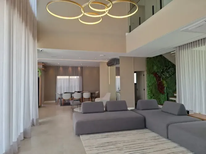 Casa dos Sonhos em Joanópolis: Vista Panorâmica, Piscina Infinita e 4 Suítes