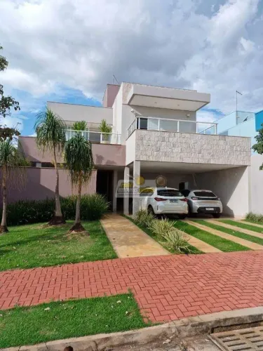 Casa com 4 dormitórios à venda, 285 m² por R$ 1.900.000,00 - Estância dos Ipês - Uberaba/M