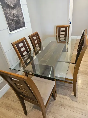 Mesa de Jantar 6 Lugares com Tampo de Vidro + 6 Cadeiras Estofadas