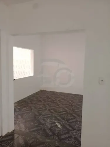 Imóvel Comercial à Venda com 16 Salas e Vista Livre na Farolândia