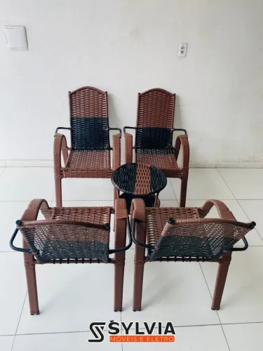 Conjunto de área com fibra e ferro