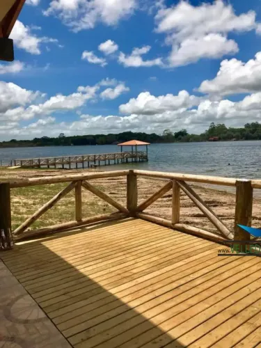 Velleda oferece fantástica casa próximo a lagoa em Águas Claras, Viamão