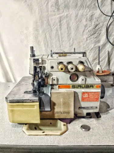 Máquina de Costura Overloque