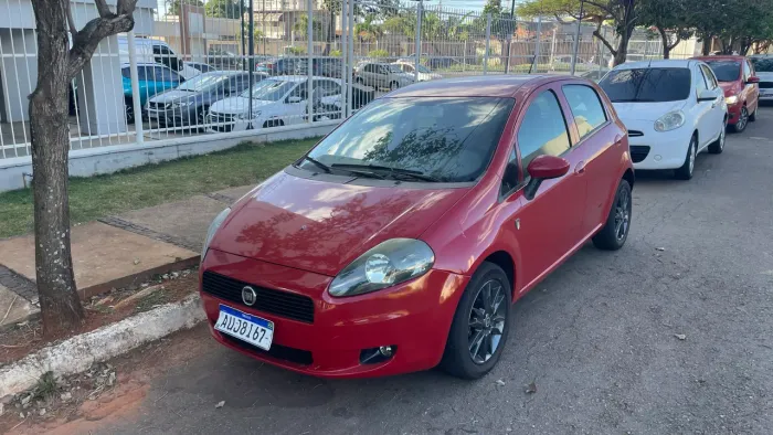 Fiat Punto Essence 1.6 Flex 16V 5P 2011
