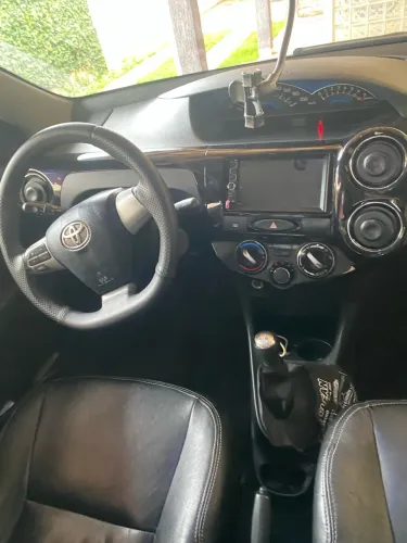 Toyota Etios XLS Sedan 1.5 Flex 16V 4P Mec. 2014