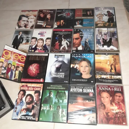 Diversos filmes em DVD