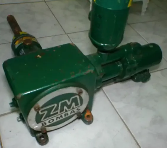 Vendo uma Bomba para Roda D?água Modelo = ZM IP38 Nova