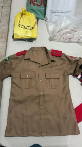 Uniforme feminino do Colégio Militar do Corpo de Bombeiros