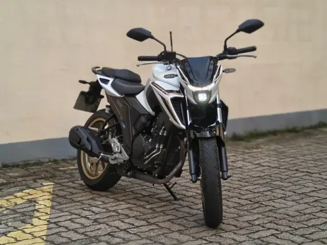 FZ25 2025 ent + 479,00