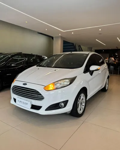 Ford Fiesta 1.6 16V Flex Aut. 5P 2016