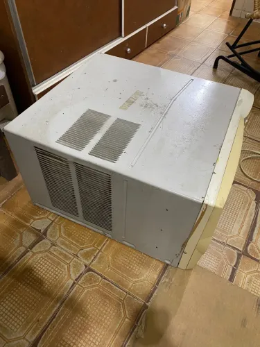 Ar condicionado de parede Springer 12.000 BTUs