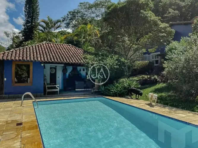 Casa para venda com 4 quartos, 2870m² - Araras - Petrópolis/RJ