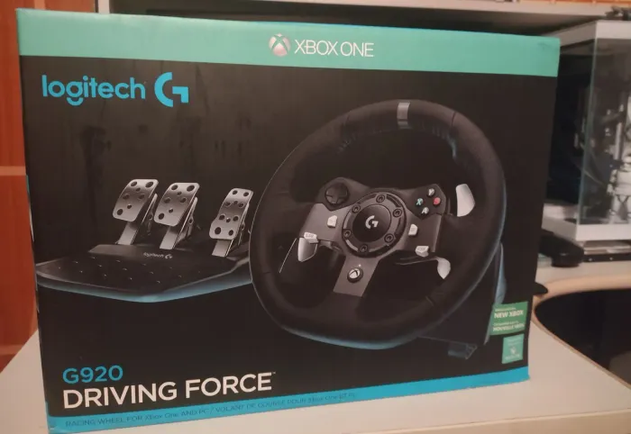 Volante Logitech G920 + Pedais | Excelente Estado | Completo na Caixa