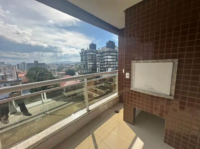 Apartamento com sacada com churrasqueira e 2 quartos no bairro Jardim Atlântico, em Floria