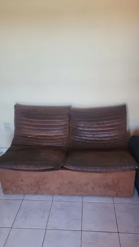 SOFÁ 2 LUGARES MARROM