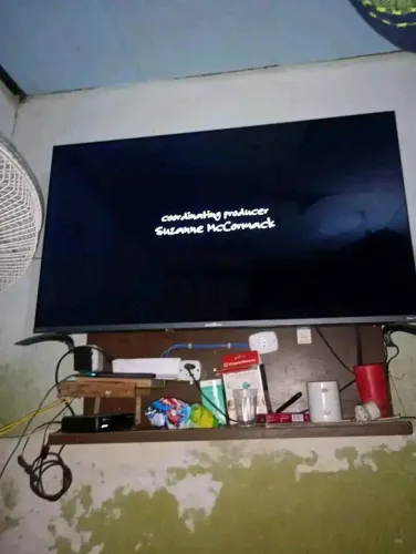 Vendo uma tv de 50 polegadas smart Britânia roku