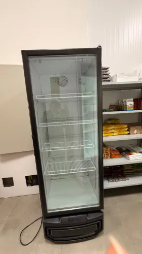 Freezer / expositor Gelopar 570 litros Preto