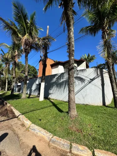 Casa grande perto da praia a venda oportunidade pra negócio pra pousada o família grande