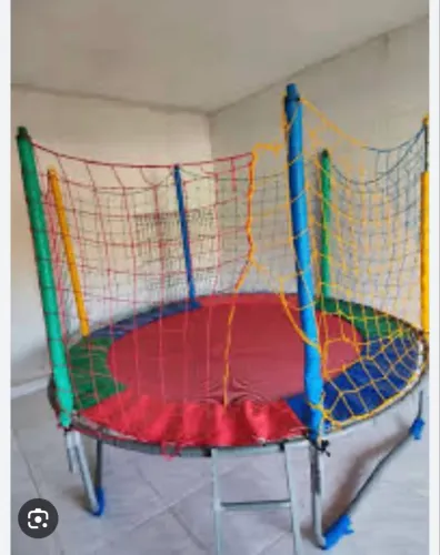 Cama elástica, pula pula 
