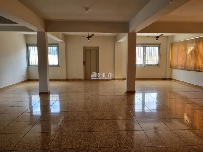 Ponto Comercial para Alugar no Centro de Uberaba - Espaço Ideal para seu Negócio!