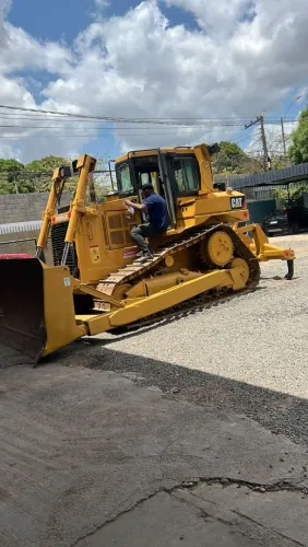 Trator de esteira para locação
